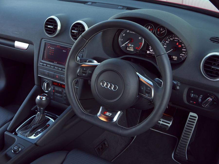 Панель приборов Audi S3 Sportback (8PA) 2008 года  (AU) (фото 31 из 31)